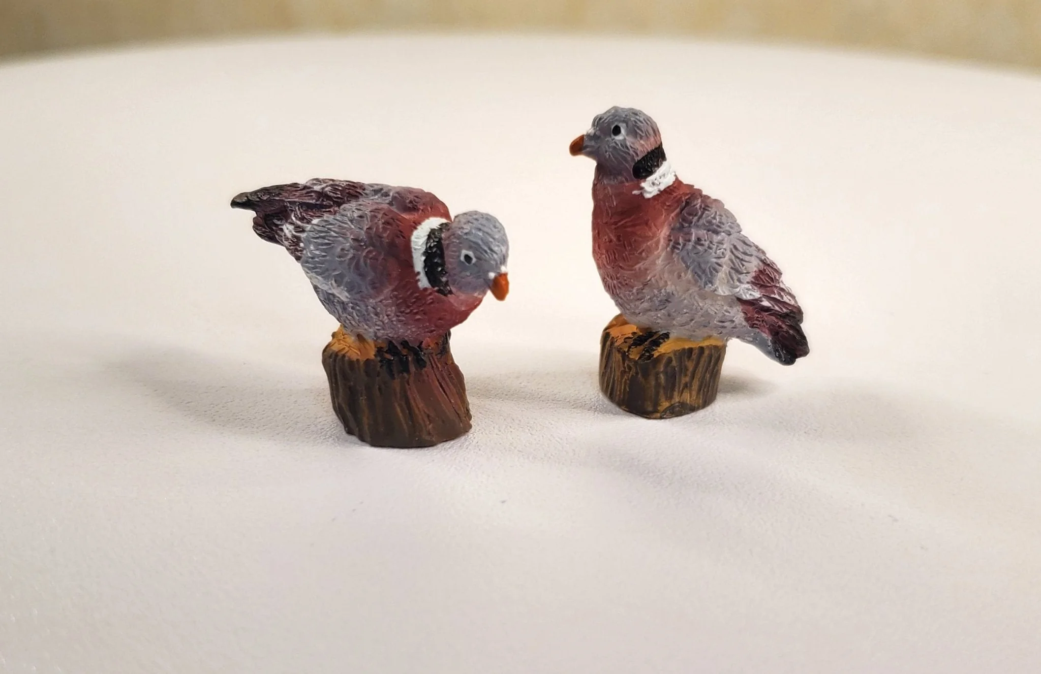 Miniature Pigeons Birds Set of 2 Diorama Props Cast Resin 1 3/16" tall