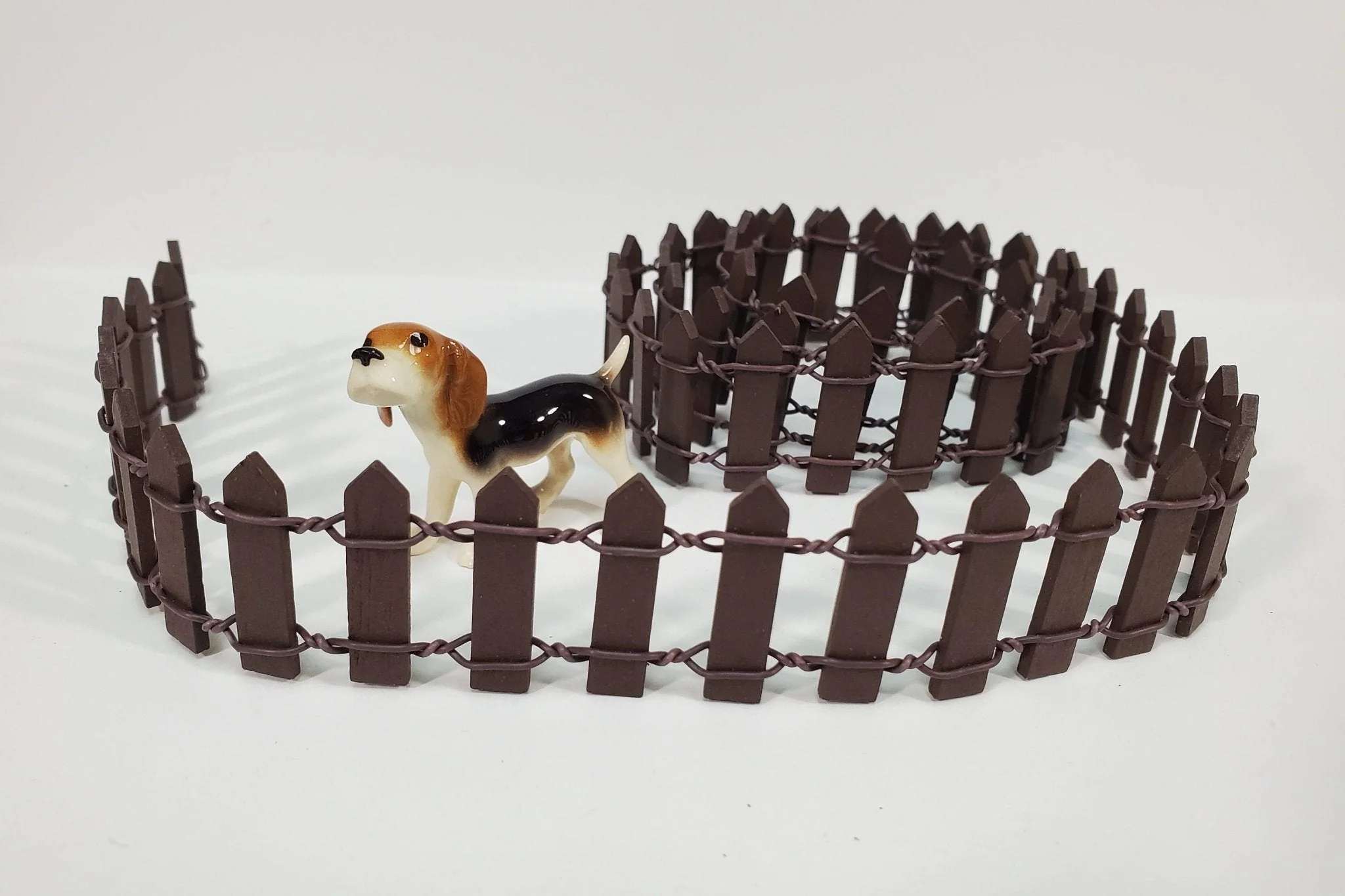 Miniature Small Fencing Brown Picket Fence Wood & Metal 100 cm x 3 cm tall Bendable - Image 3