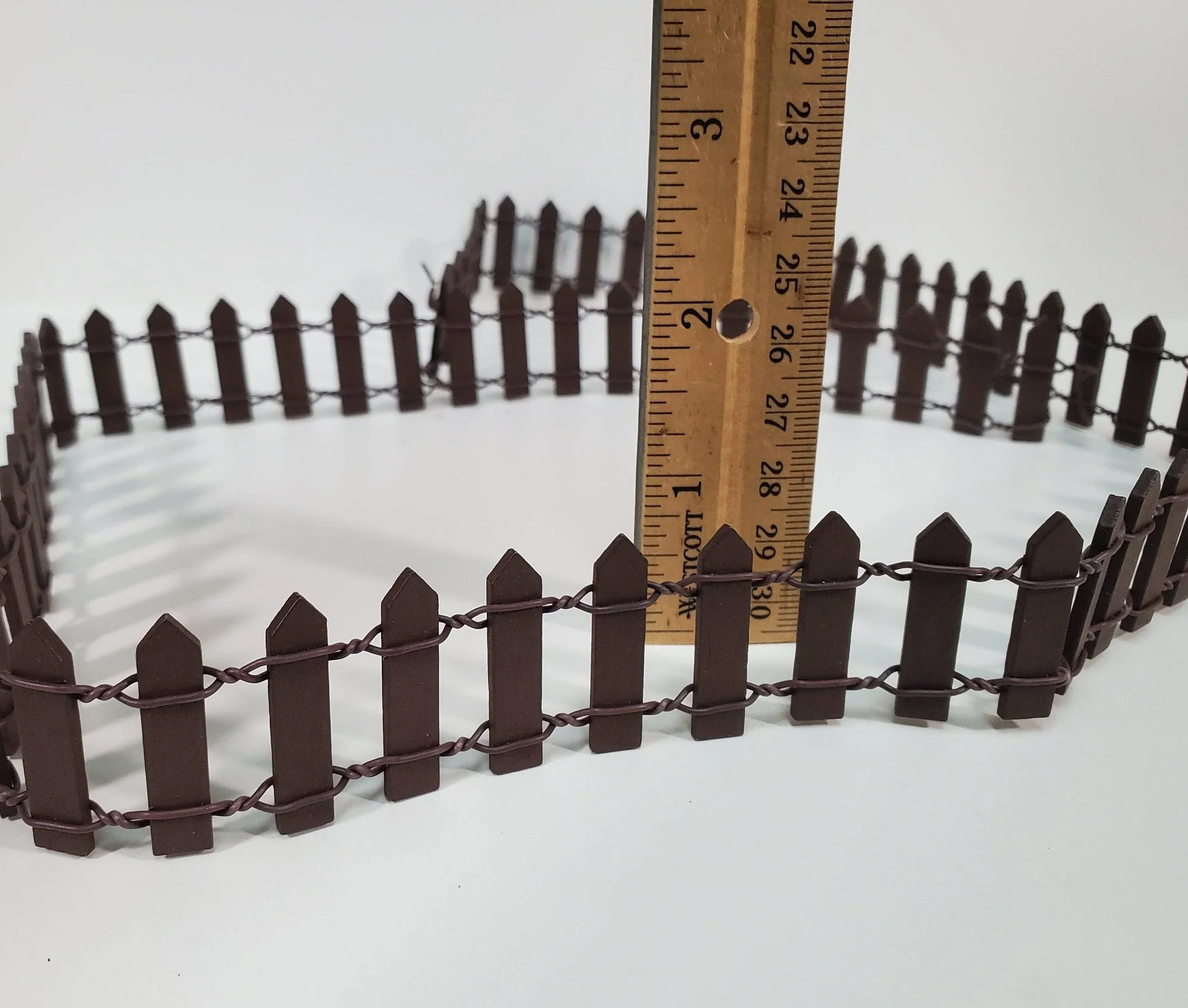 Miniature Small Fencing Brown Picket Fence Wood & Metal 100 cm x 3 cm tall Bendable - Image 4
