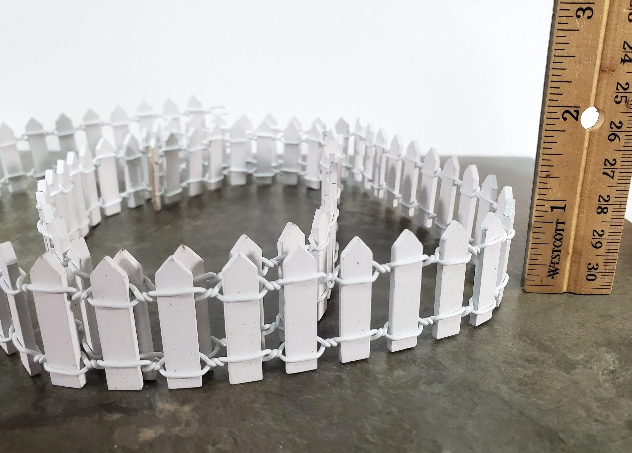 Miniature Small Fencing White Picket Fence Wood & Metal 100 cm x 3 cm tall Bendable - Image 4