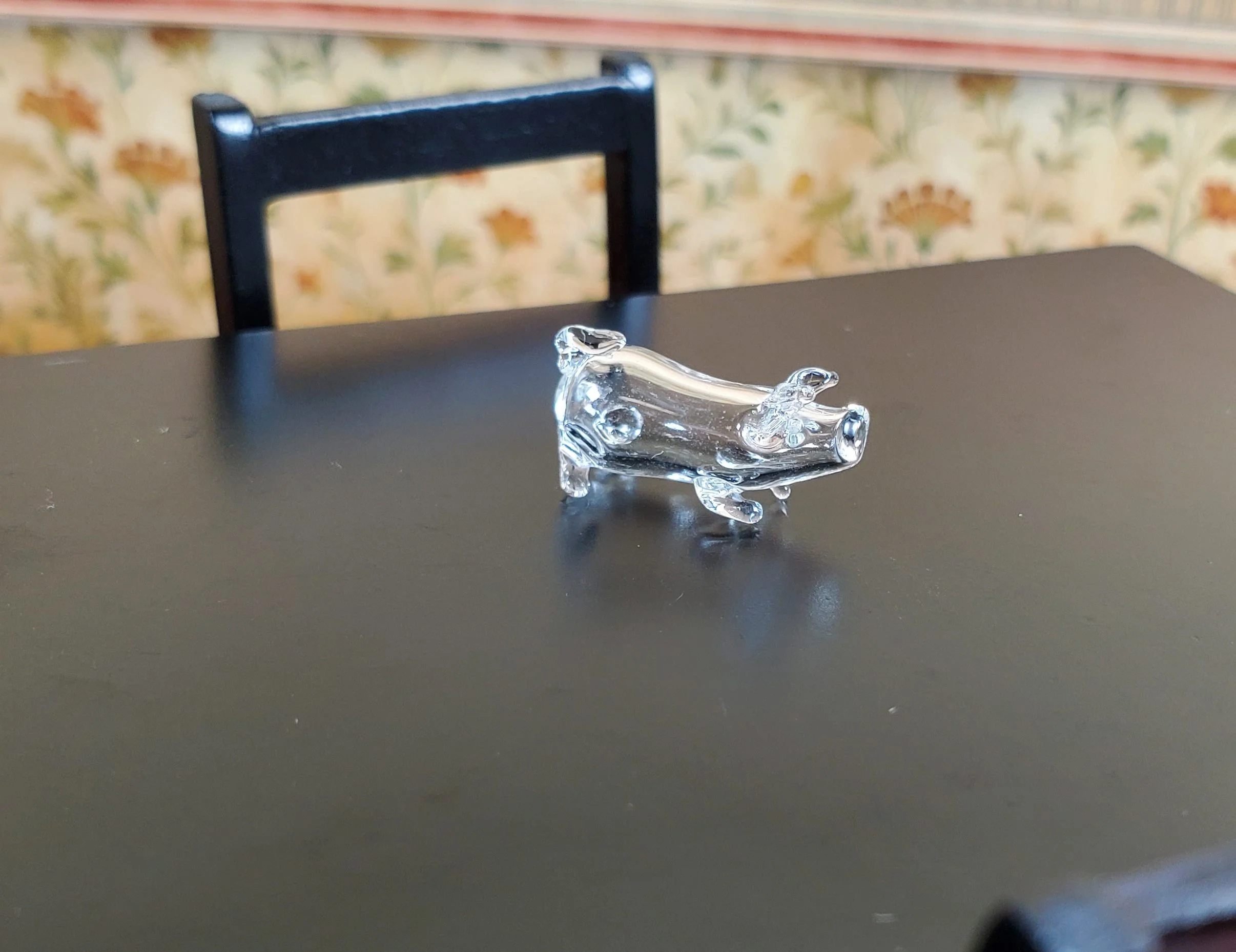 Miniature Small Glass Pig Centerpiece Sculpture 1:12 Scale Dollhouse - Image 2