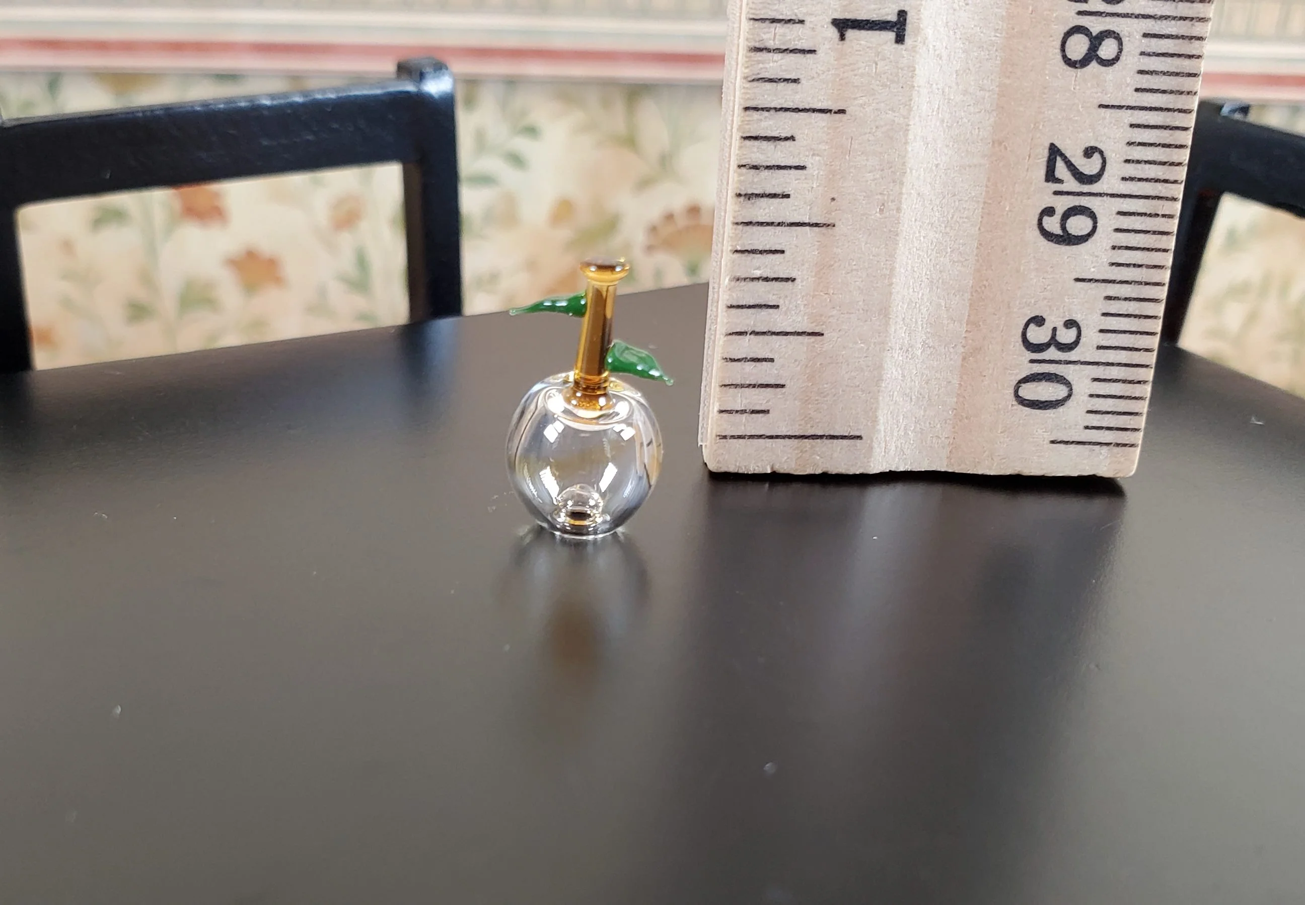 Miniature Tiny Glass Apple Centerpiece Sculpture 1:12 Scale Dollhouse - Image 3