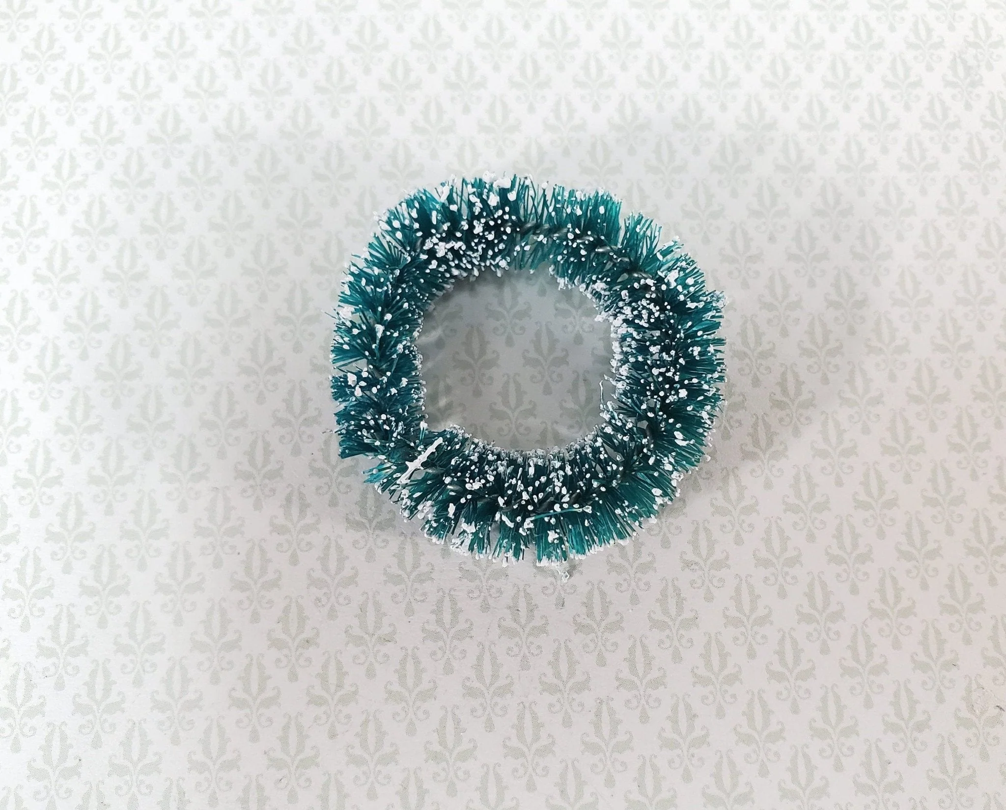 Miniature Wreath Green with Frosted Snow Christmas 1:12 Scale Dollhouse - Image 2
