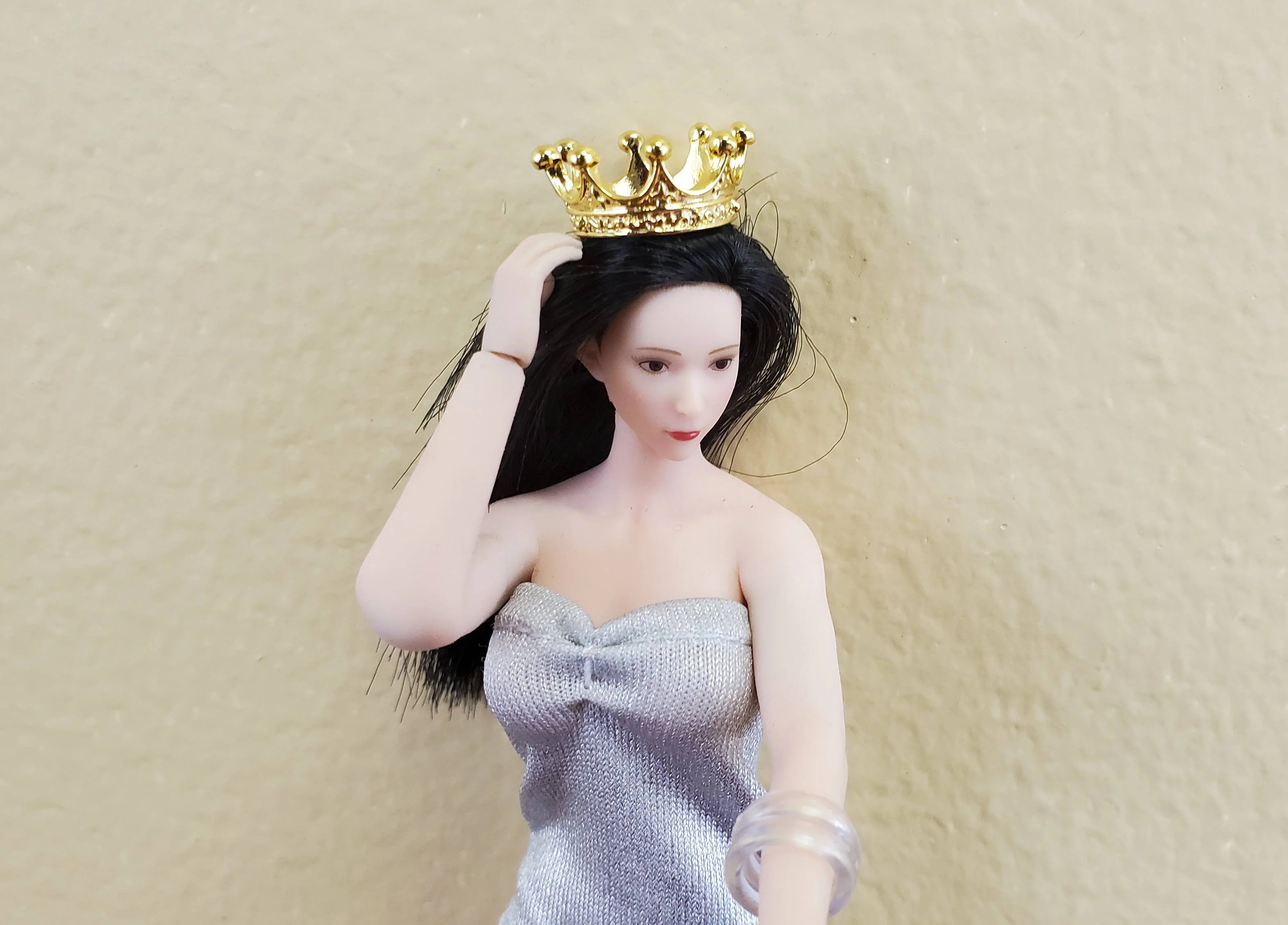 Regal Miniature Gold King's Crown Metal Dollhouse 7/16" Head Opening - Image 2