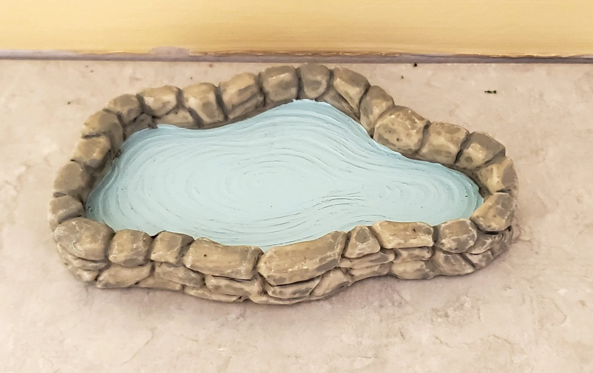 Small Miniature Garden Pond Pool Gray Stone Wall 1:12 Scale Dollhouse Cast Resin