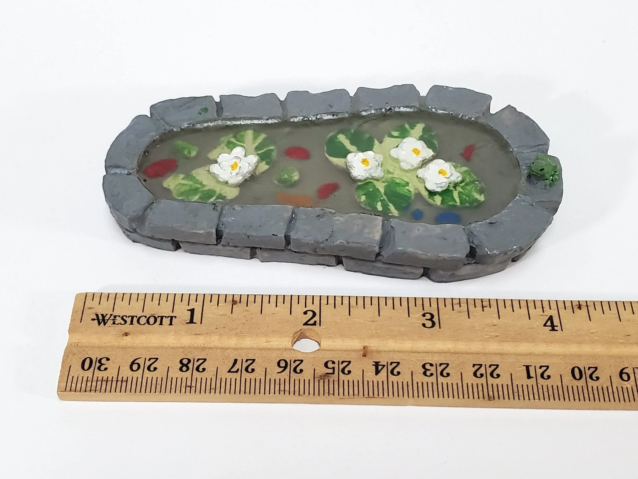 Small Miniature Garden Pond Pool with Frog & Water Lilies Resin 1:12 Scale Dollhouse - Image 4