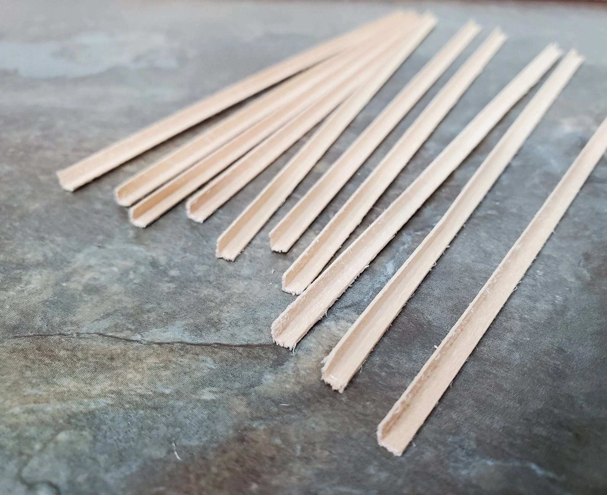 Tiny Corner Angle Trim Molding 1/8" x 1/8" x 6" long 10 Pieces NE504 Scale Model Building